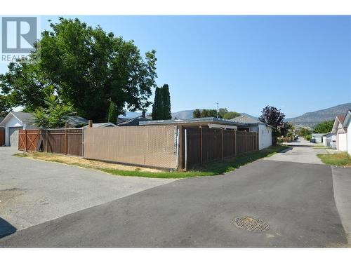 410 Young Street, Penticton, BC - Outdoor