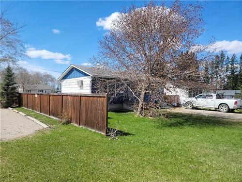 275 4Th Street Sw, Minnedosa, MB - Outdoor