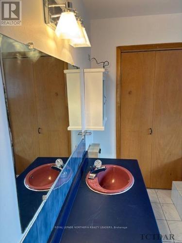 619 Lamarche Street, Timmins (East), ON - Indoor Photo Showing Bathroom