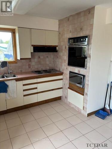 619 Lamarche Street, Timmins (East), ON - Indoor Photo Showing Kitchen