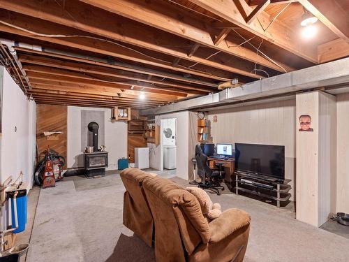 4060 Hills Frontage Rd, Cache Creek, BC - Indoor Photo Showing Basement