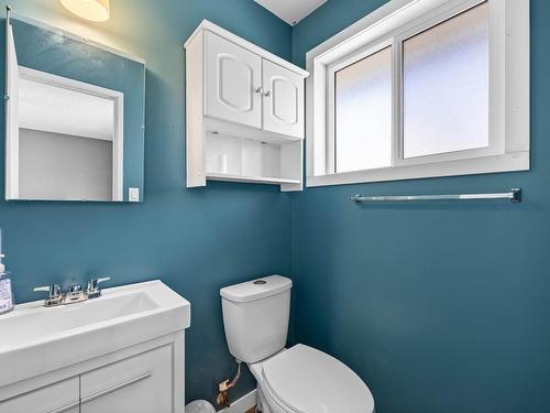 1487 Stage Rd, Cache Creek, BC - Indoor Photo Showing Bathroom