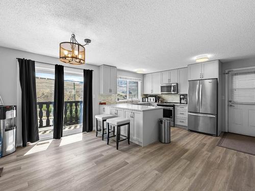 1487 Stage Rd, Cache Creek, BC - Indoor Photo Showing Kitchen