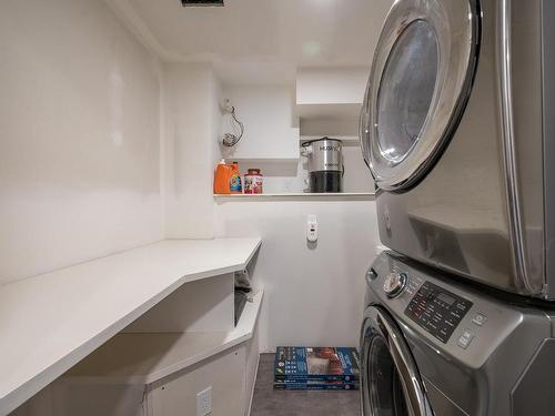 1175 Columbia Street, Kamloops, BC - Indoor Photo Showing Laundry Room