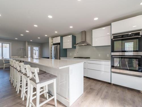 1175 Columbia Street, Kamloops, BC - Indoor Photo Showing Kitchen With Upgraded Kitchen