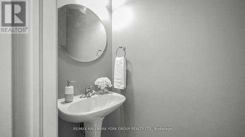 64 Ferris Lane, New Tecumseth, ON - Indoor Photo Showing Bathroom