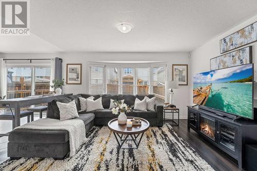 64 Ferris Lane, New Tecumseth, ON - Indoor Photo Showing Living Room