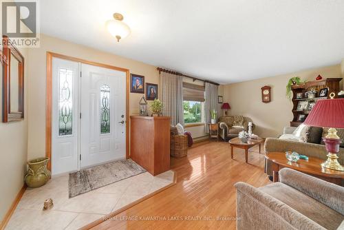 30 Grant Drive, Kawartha Lakes (Oakwood), ON - Indoor Photo Showing Living Room