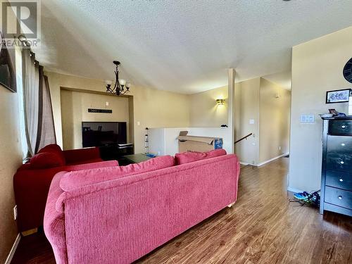 59 Hallman Street, Kitimat, BC - Indoor Photo Showing Living Room