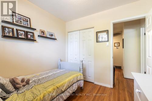 25 Muir Avenue, Hamilton (Berrisfield), ON - Indoor Photo Showing Bedroom