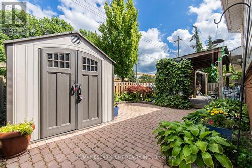 25 Muir Avenue, Hamilton (Berrisfield), ON - Outdoor