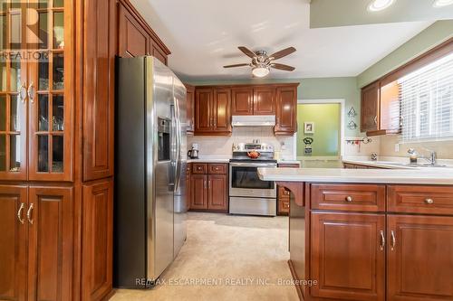 25 Muir Avenue, Hamilton (Berrisfield), ON - Indoor Photo Showing Kitchen