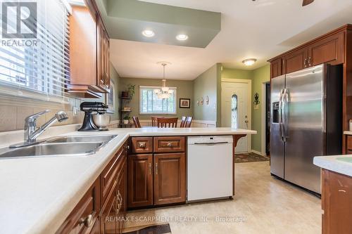 25 Muir Avenue, Hamilton (Berrisfield), ON - Indoor Photo Showing Kitchen With Double Sink