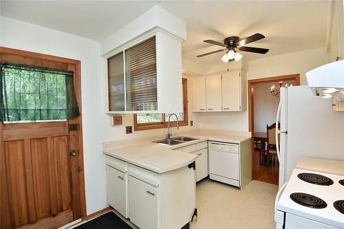 1036 Gallagher Road, Burlington, ON - Indoor Photo Showing Kitchen With Double Sink