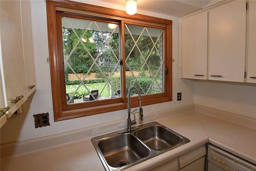 1036 Gallagher Road, Burlington, ON - Indoor Photo Showing Kitchen With Double Sink