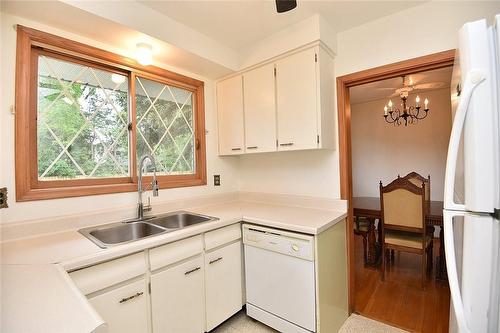 1036 Gallagher Road, Burlington, ON - Indoor Photo Showing Kitchen With Double Sink