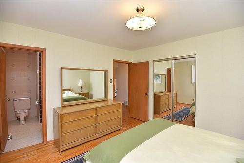 1036 Gallagher Road, Burlington, ON - Indoor Photo Showing Bedroom