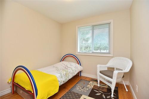 1036 Gallagher Road, Burlington, ON - Indoor Photo Showing Bedroom