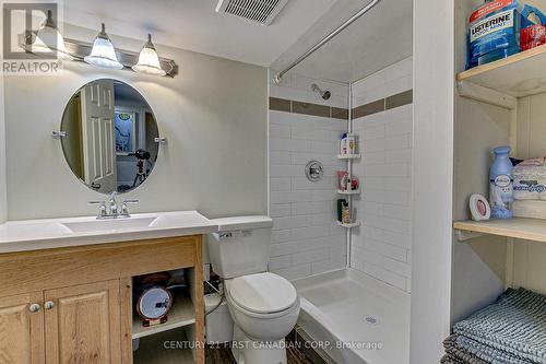 311 Wedgewood Drive, London, ON - Indoor Photo Showing Bathroom