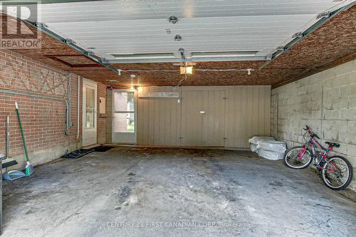 311 Wedgewood Drive, London, ON - Indoor Photo Showing Garage