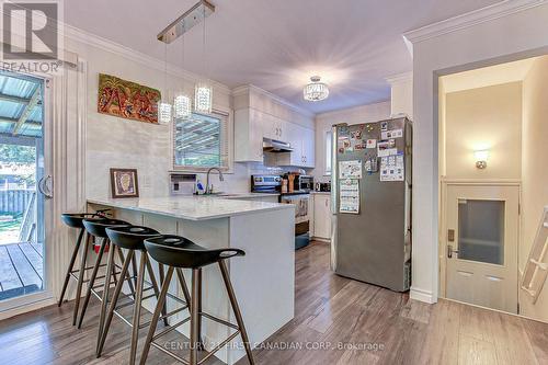 311 Wedgewood Drive, London, ON - Indoor Photo Showing Kitchen