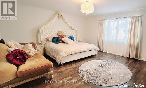 181 Trail Boulevard, Springwater (Centre Vespra), ON - Indoor Photo Showing Bedroom