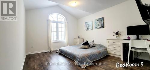 181 Trail Boulevard, Springwater (Centre Vespra), ON - Indoor Photo Showing Bedroom