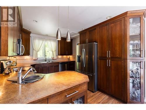 6393 Sunshine  Drive, Nelson, BC - Indoor Photo Showing Kitchen With Double Sink