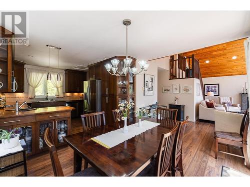 6393 Sunshine  Drive, Nelson, BC - Indoor Photo Showing Dining Room