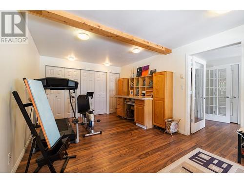 6393 Sunshine  Drive, Nelson, BC - Indoor Photo Showing Gym Room