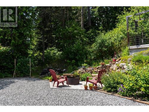 6393 Sunshine  Drive, Nelson, BC - Outdoor