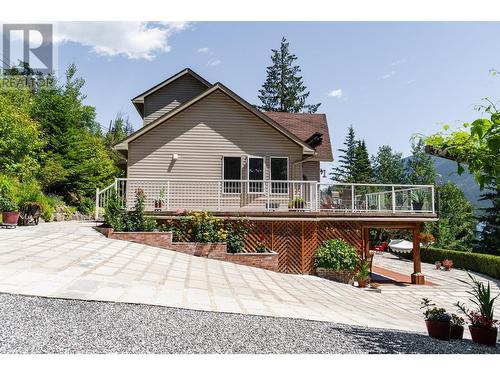 6393 Sunshine  Drive, Nelson, BC - Outdoor With Deck Patio Veranda