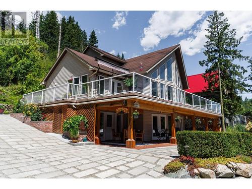 6393 Sunshine  Drive, Nelson, BC - Outdoor With Deck Patio Veranda