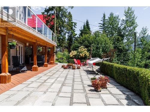 6393 Sunshine  Drive, Nelson, BC - Outdoor With Deck Patio Veranda