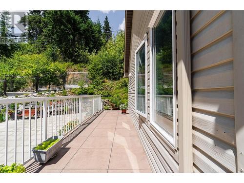 6393 Sunshine  Drive, Nelson, BC - Outdoor With Exterior