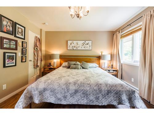 6393 Sunshine Drive, Nelson, BC - Indoor Photo Showing Bedroom