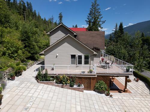 6393 Sunshine Drive, Nelson, BC - Outdoor With Deck Patio Veranda