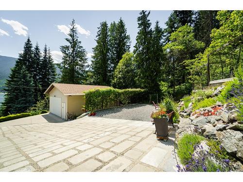 6393 Sunshine Drive, Nelson, BC - Outdoor With Deck Patio Veranda