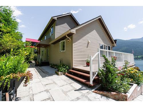 6393 Sunshine Drive, Nelson, BC - Outdoor