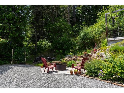 6393 Sunshine Drive, Nelson, BC - Outdoor