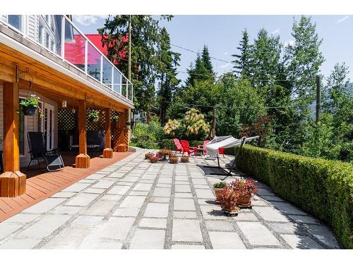 6393 Sunshine Drive, Nelson, BC - Outdoor With Deck Patio Veranda