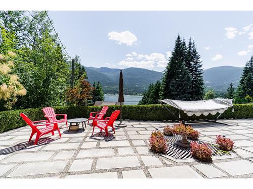 6393 Sunshine Drive, Nelson, BC - Outdoor