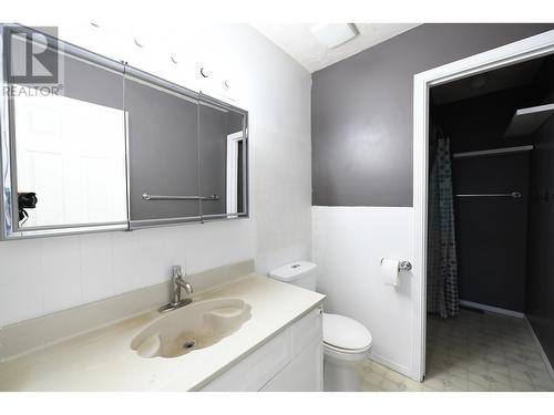 9303 111 Avenue, Fort St. John, BC - Indoor Photo Showing Bathroom