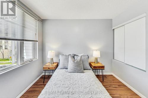 2086 - 65 George Appleton Way, Toronto (Downsview-Roding-Cfb), ON - Indoor Photo Showing Bedroom