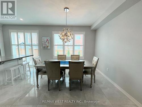 33 Feeder Street, Brampton (Northwest Brampton), ON - Indoor Photo Showing Dining Room