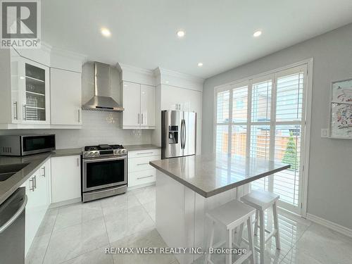 33 Feeder Street, Brampton (Northwest Brampton), ON - Indoor Photo Showing Kitchen With Stainless Steel Kitchen With Upgraded Kitchen