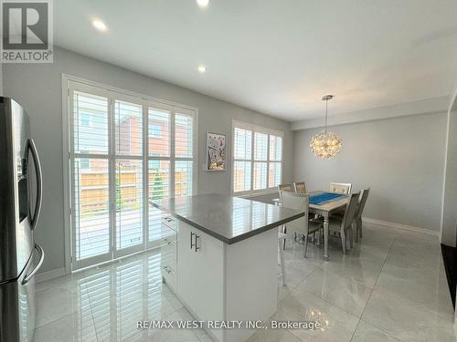 33 Feeder Street, Brampton (Northwest Brampton), ON - Indoor Photo Showing Dining Room