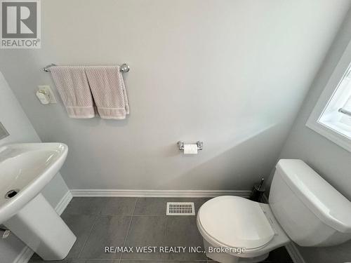 33 Feeder Street, Brampton (Northwest Brampton), ON - Indoor Photo Showing Bathroom