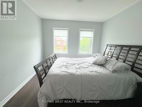 33 Feeder Street, Brampton (Northwest Brampton), ON - Indoor Photo Showing Bedroom