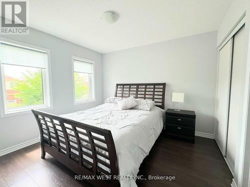 33 Feeder Street, Brampton (Northwest Brampton), ON - Indoor Photo Showing Bedroom